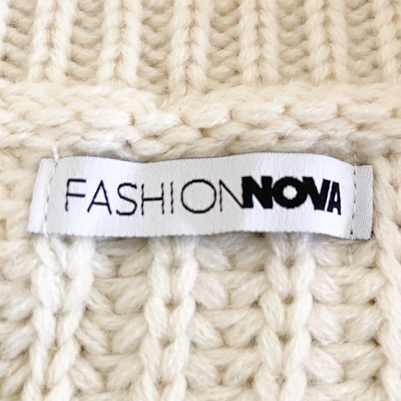 Fashion Nova Chunky Wide Mock-Neck Pull On Sweater Ivory Size S/M - Picture 7 of 9